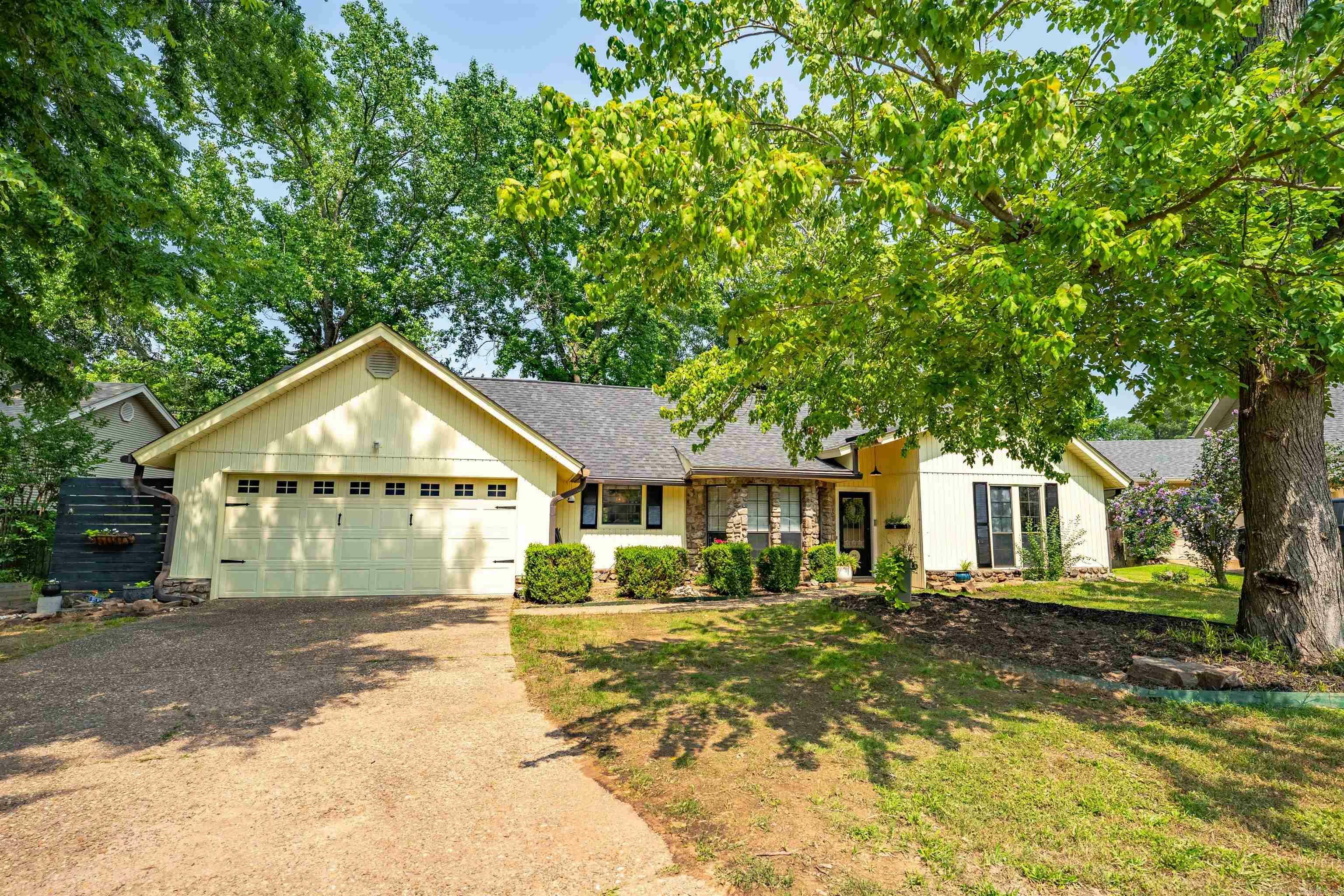 Property Photo: 24 Cinderwood Cove AR 72113