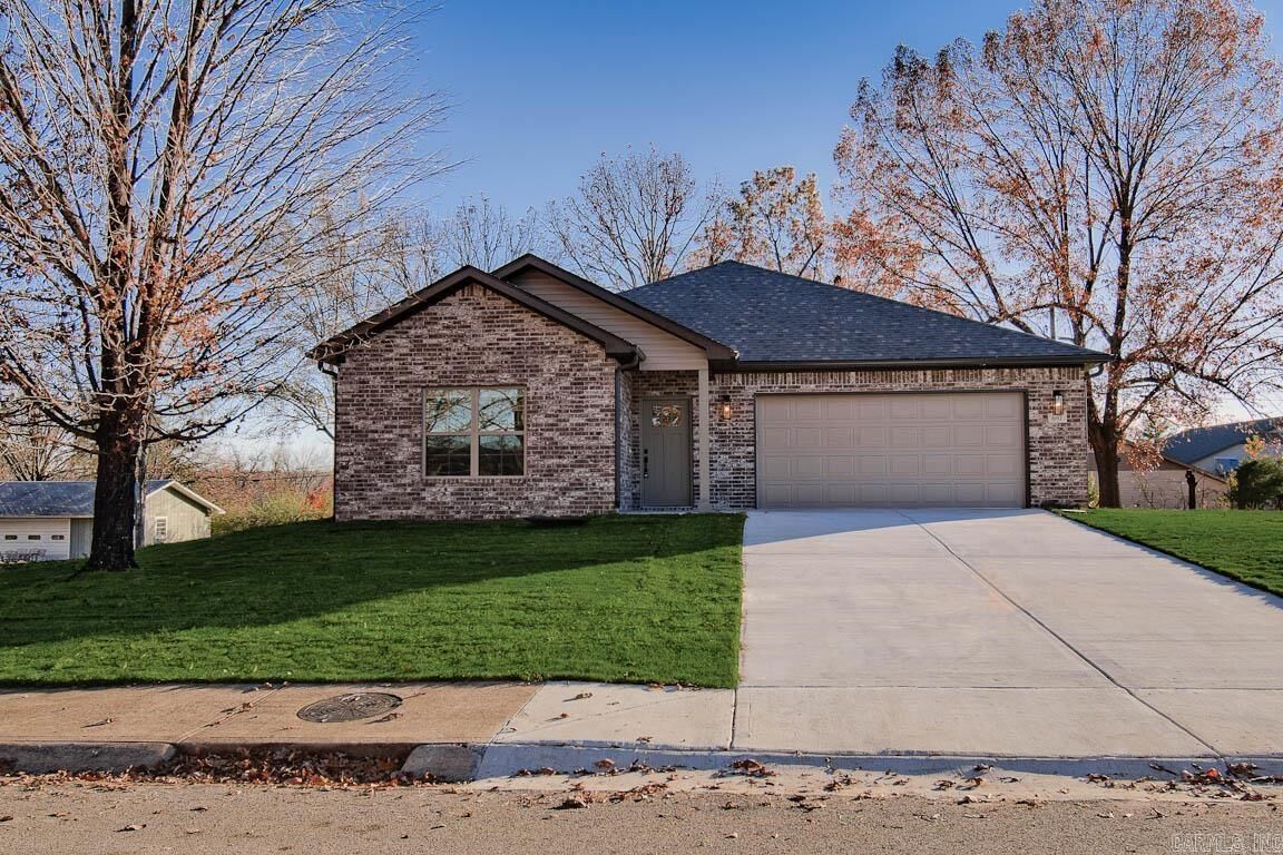 Property Photo: 697 Western Hills Loop AR 72653