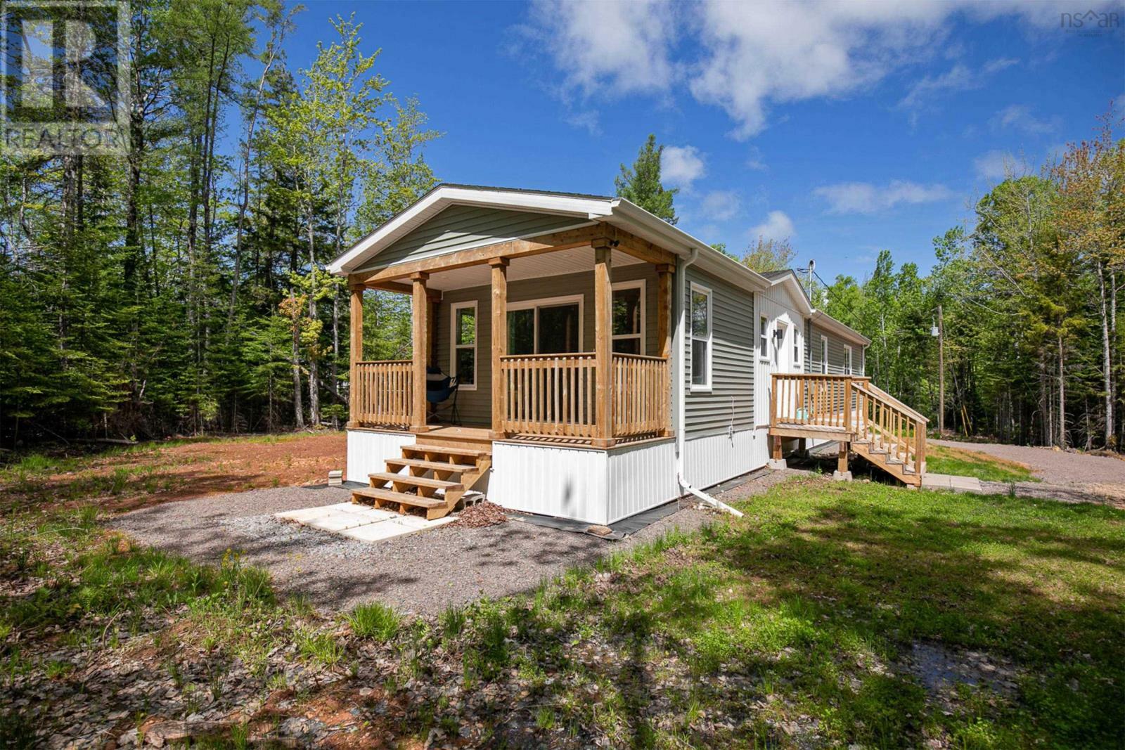 Photo de la propriété: 266 Hastings Road NS B4H 3Y1