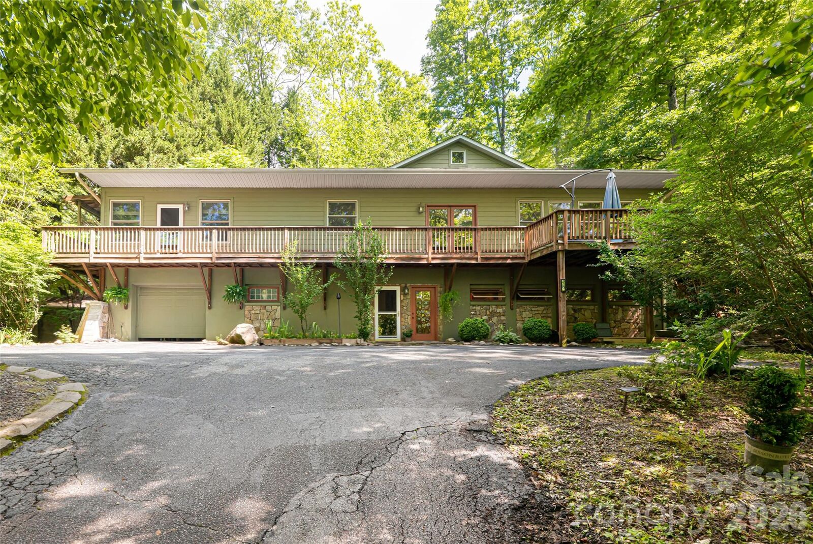 Property Photo:  75 Cougar Lane  NC 28773 