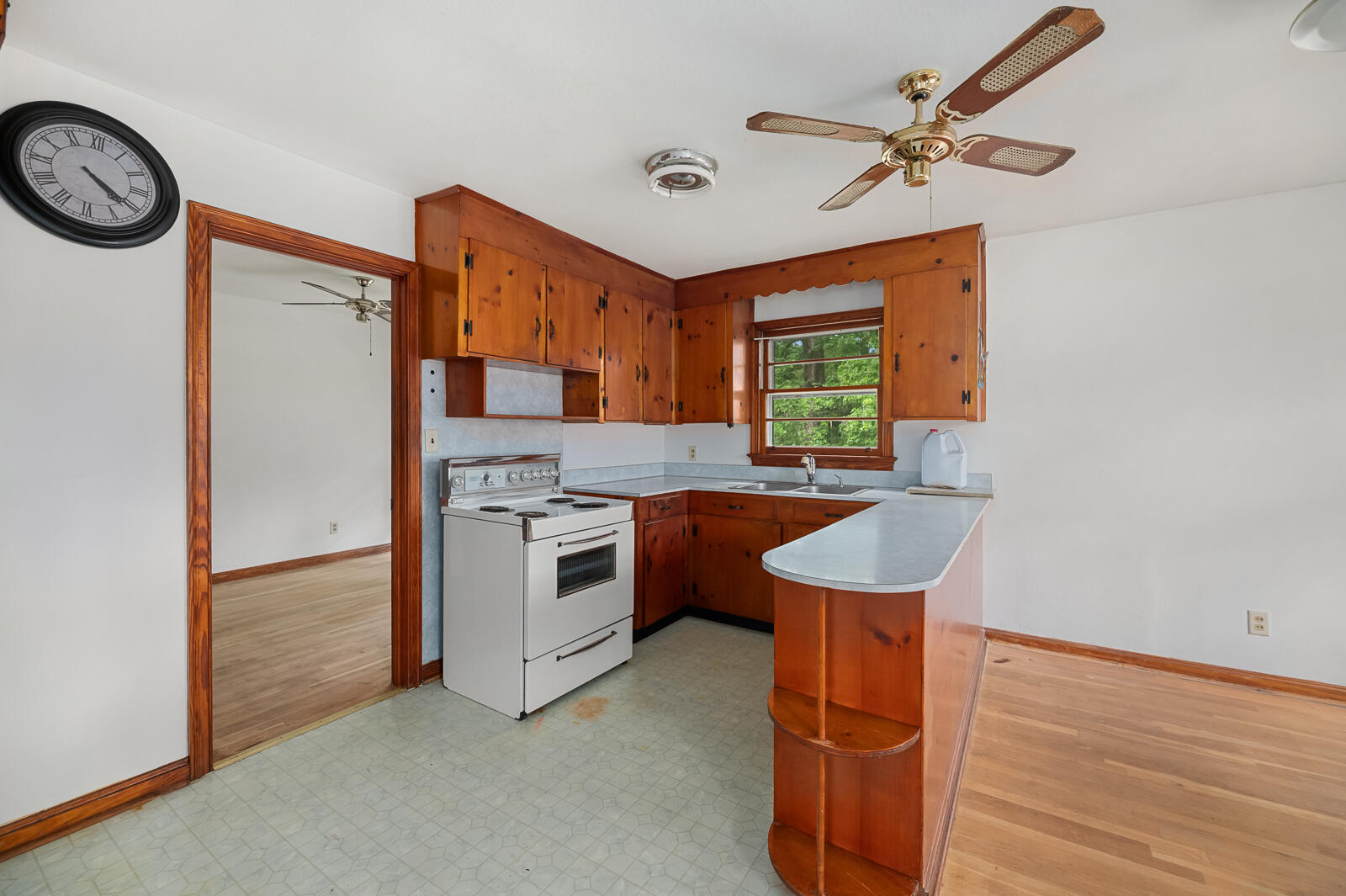 Property Photo: 2708 Mawood Avenue SC 29406
