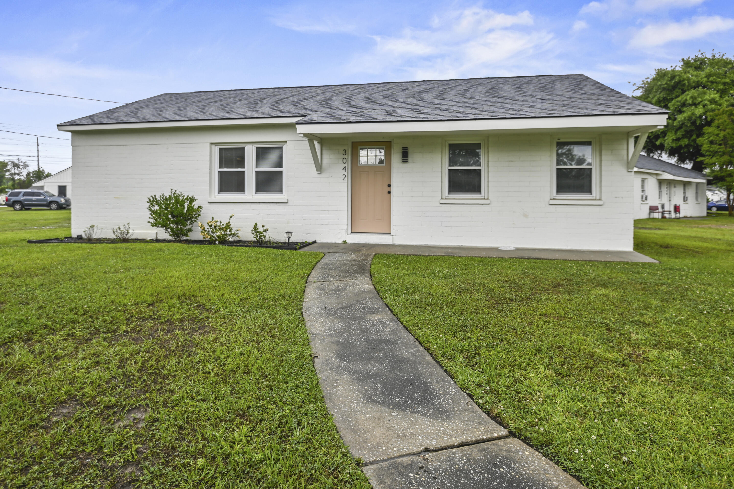 Property Photo:  3042 Terry Drive  SC 29405 