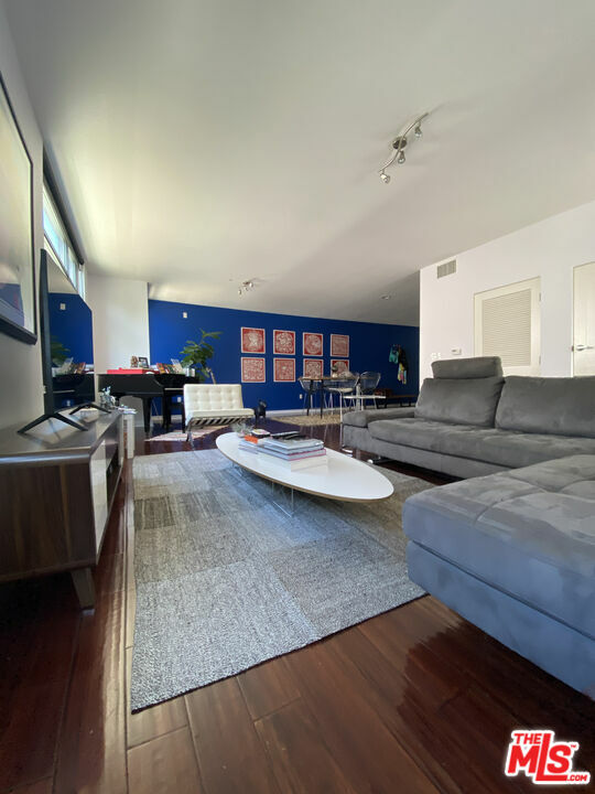 Property Photo: 13045 Pacific Prome CA 90094