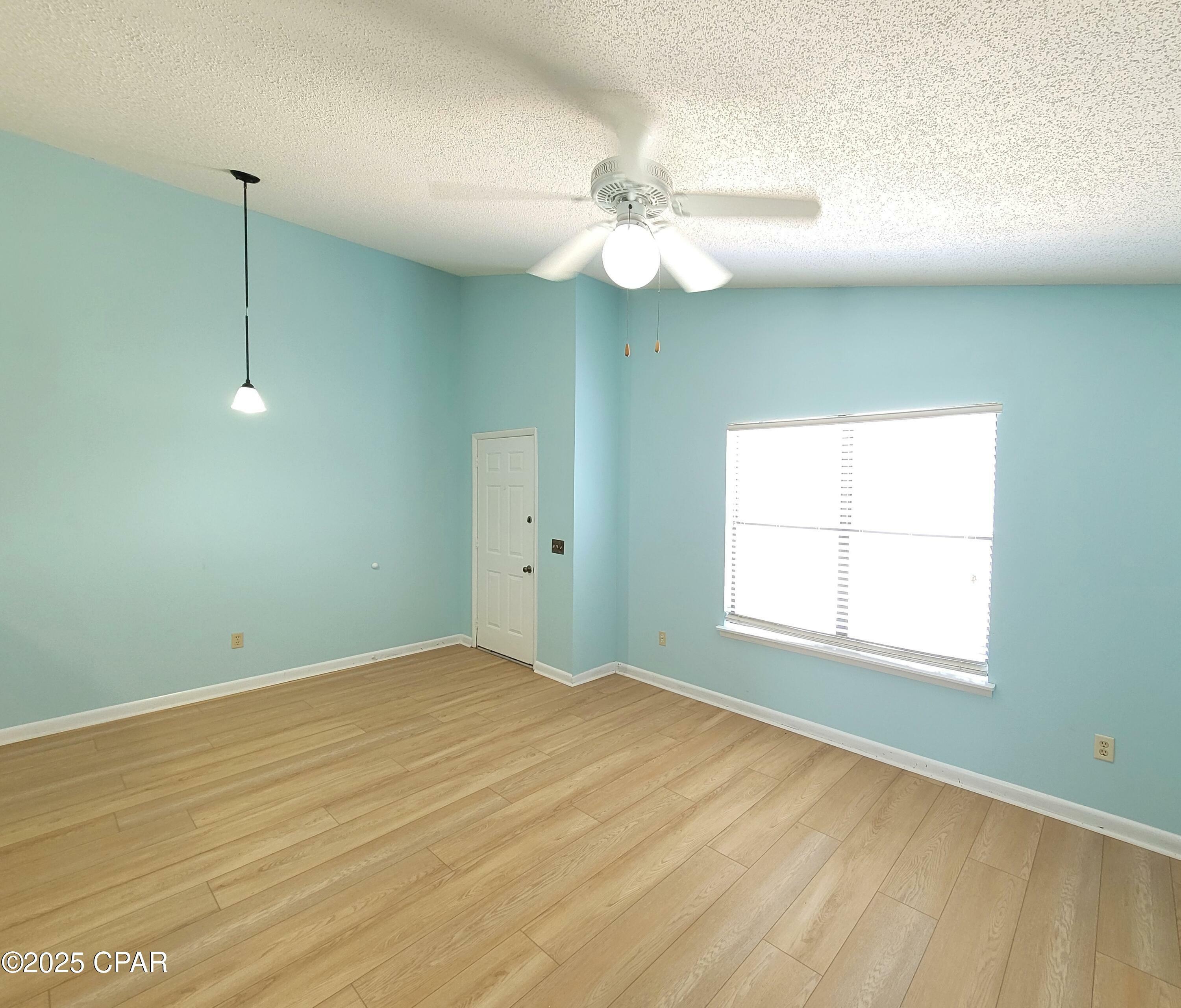 Property Photo: 5500 Sunset Avenue B FL 32408