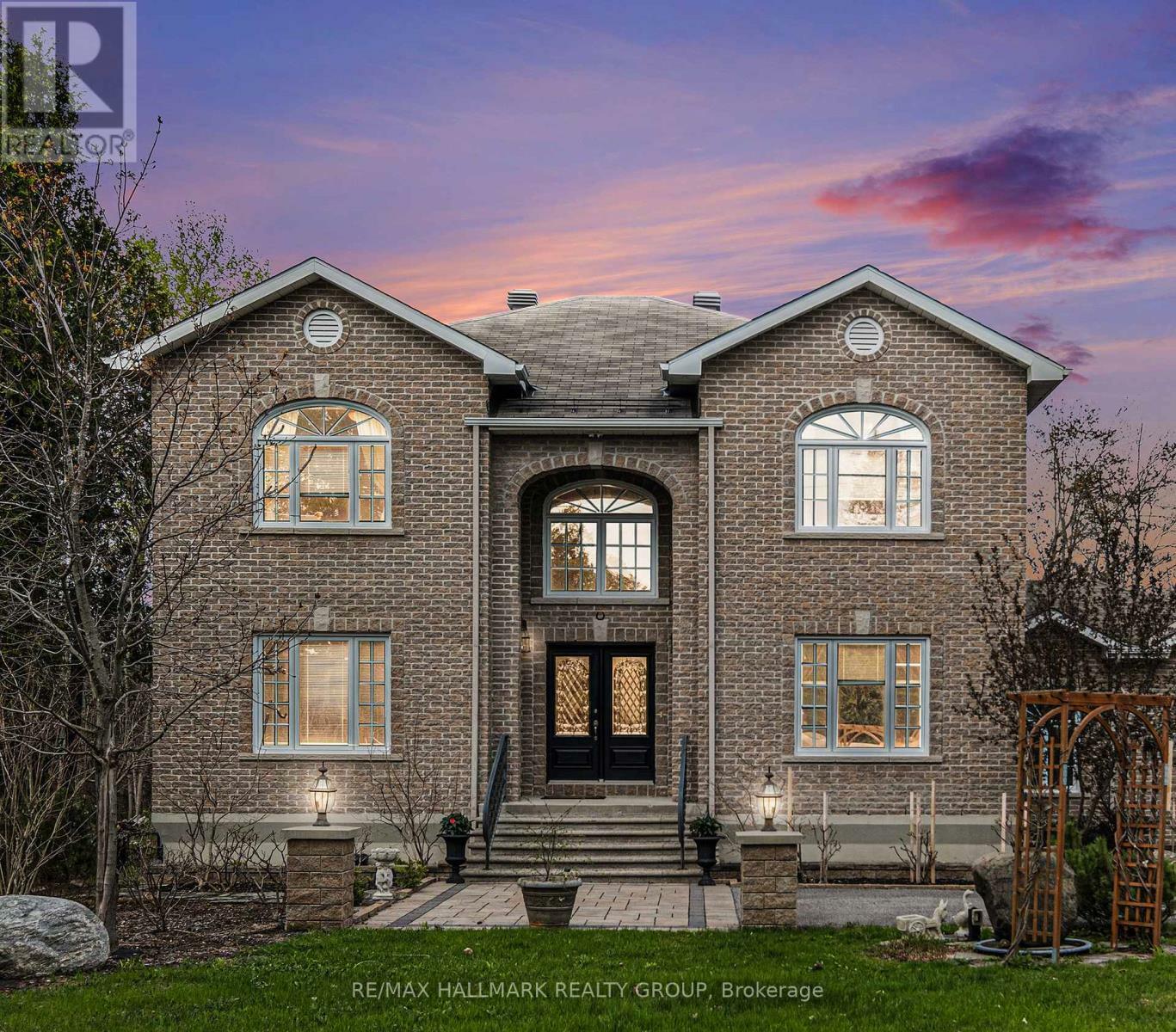 4633 Albion Road  Ottawa ON K1X 1A4 photo