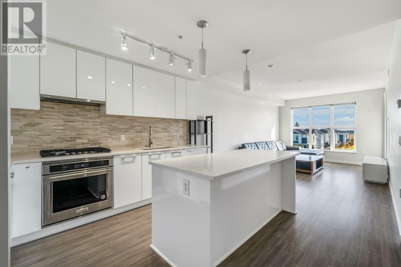 Property Photo: 9551 Alexandra Road 302 BC V6X 0S6