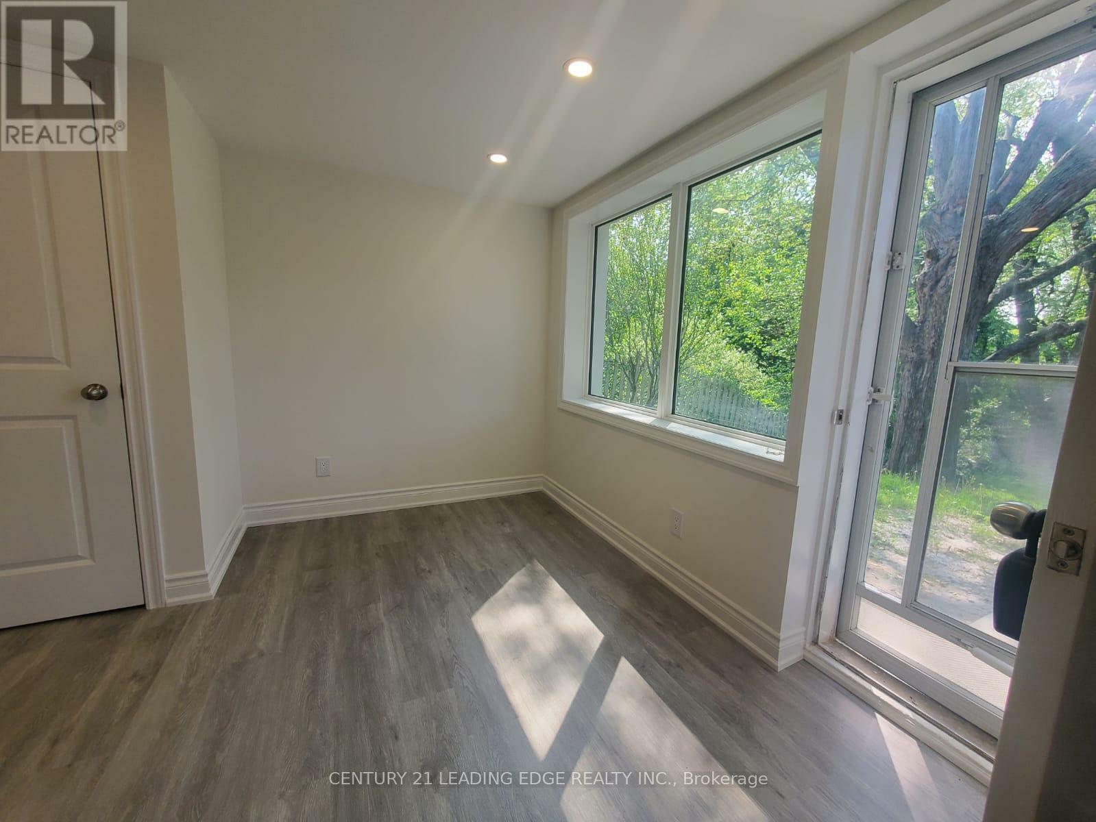 Property Photo: 139 Roebuck Drive ON M1K 2H9