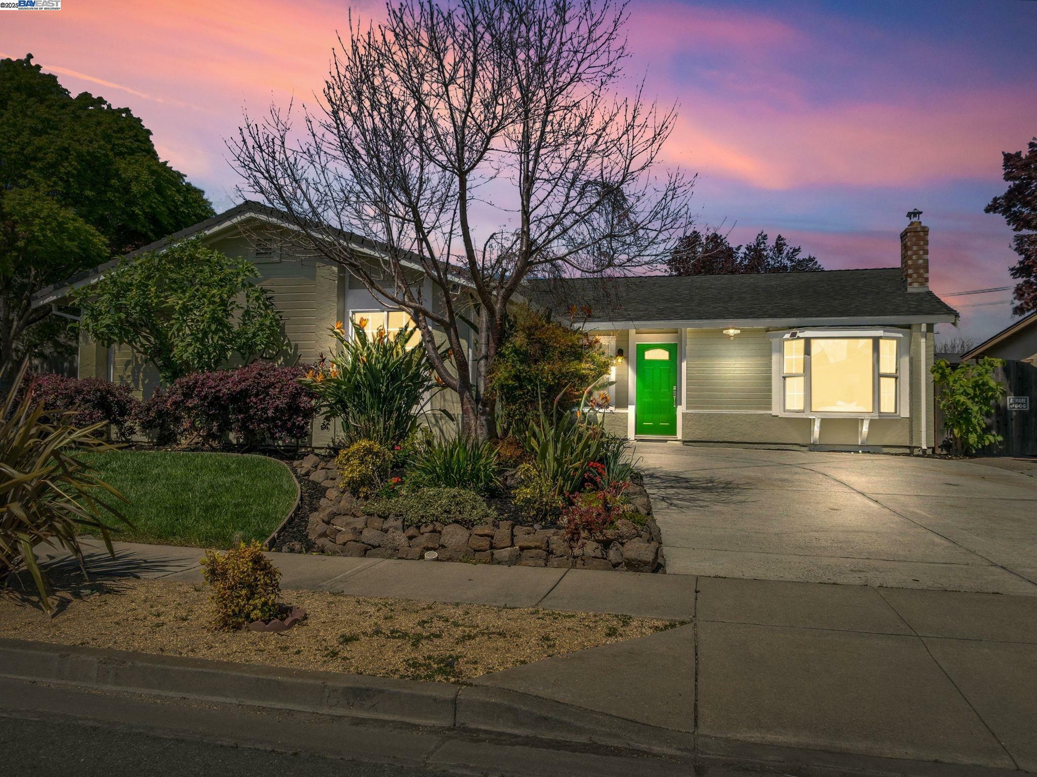 Property Photo: 33537 Bardolph Cir CA 94555