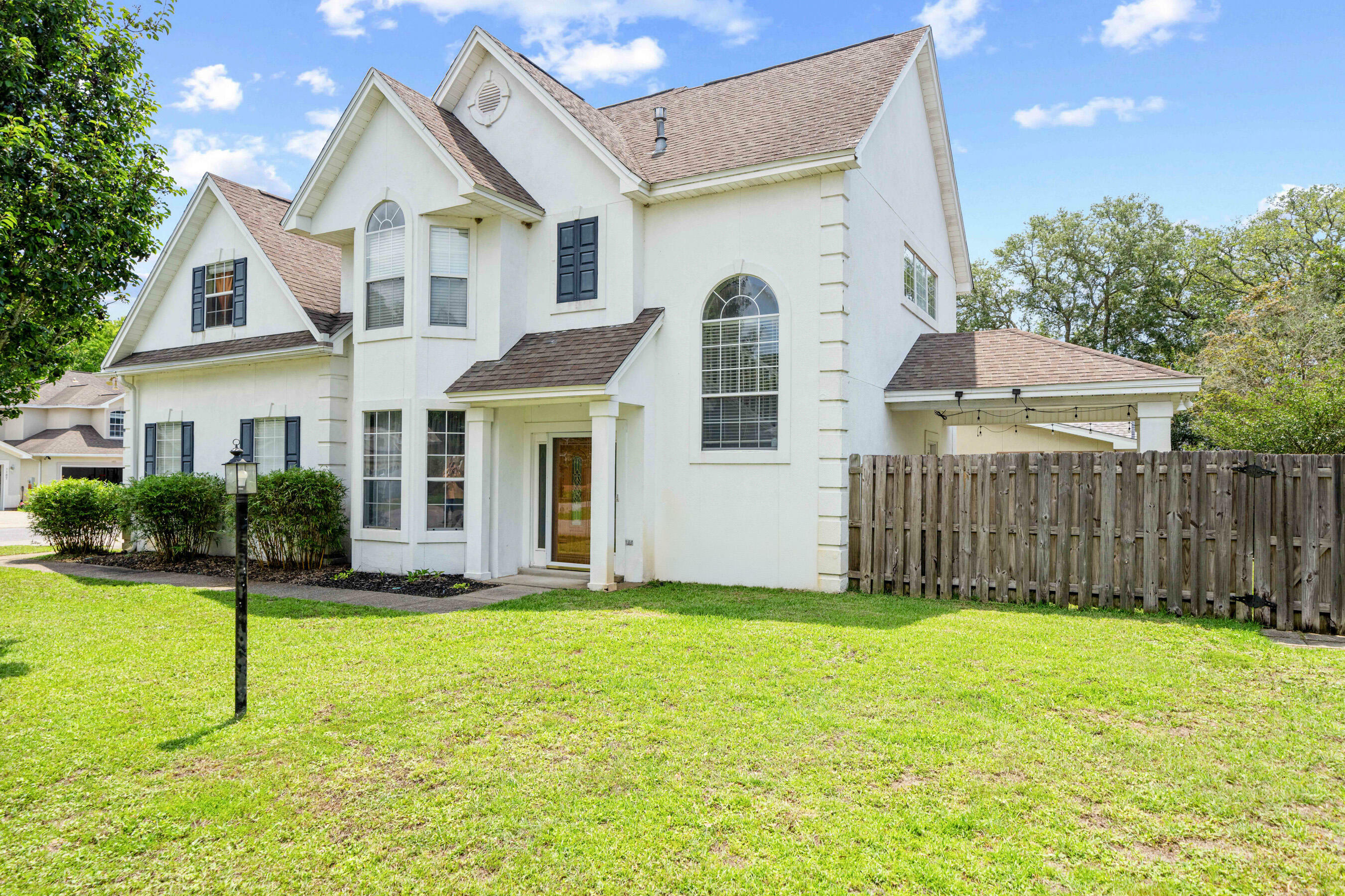 Property Photo: 1190 Witshire Court FL 32547