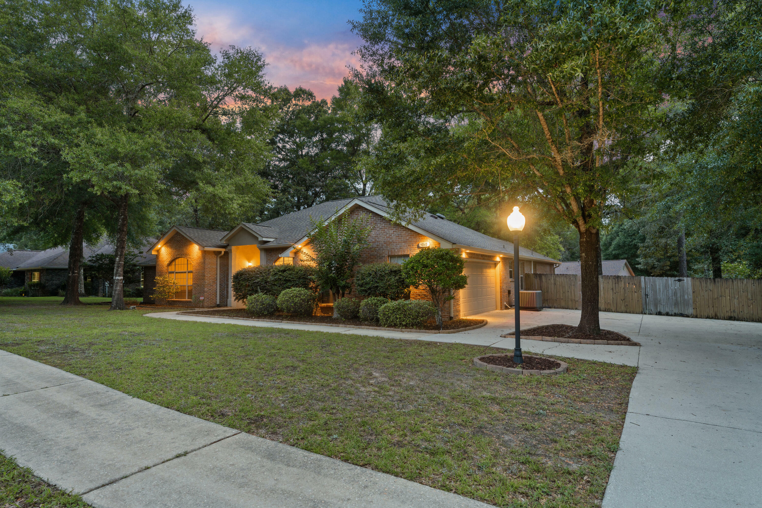 Property Photo: 5848 Saratoga Drive FL 32536