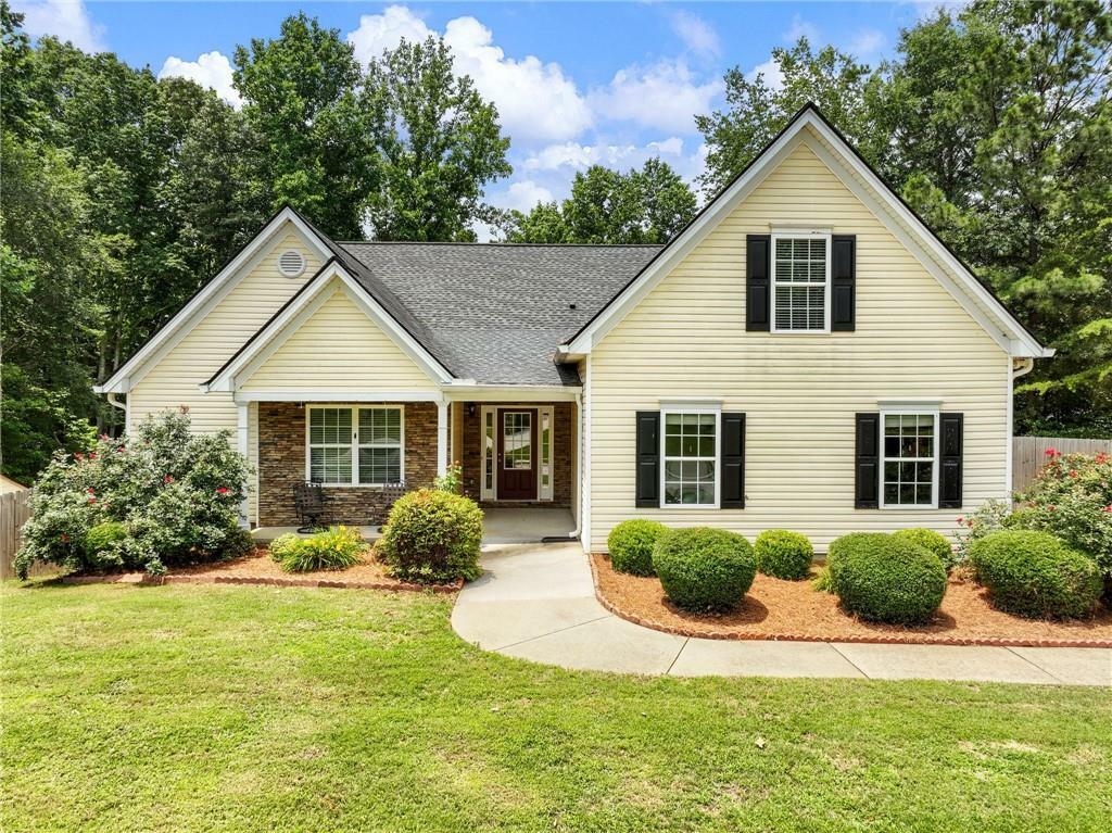 Property Photo: 6439 Mossy Boulder Drive GA 30542