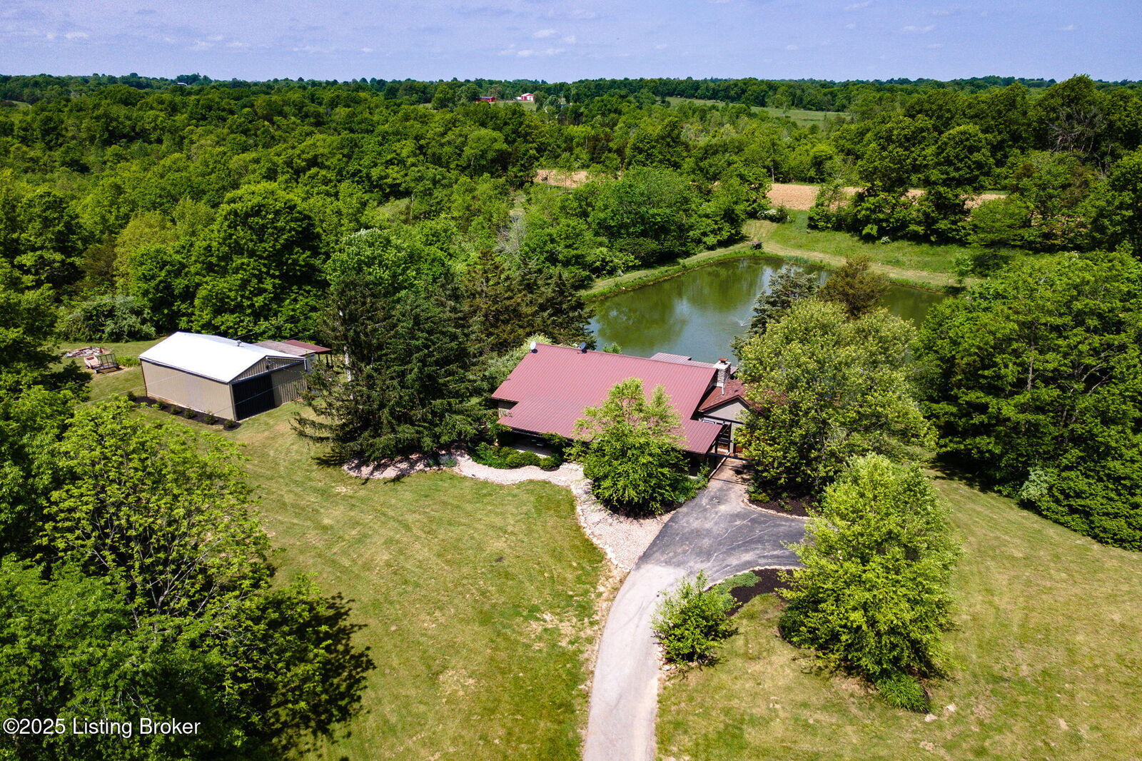 Property Photo: 2244 Woods Pike KY 40057