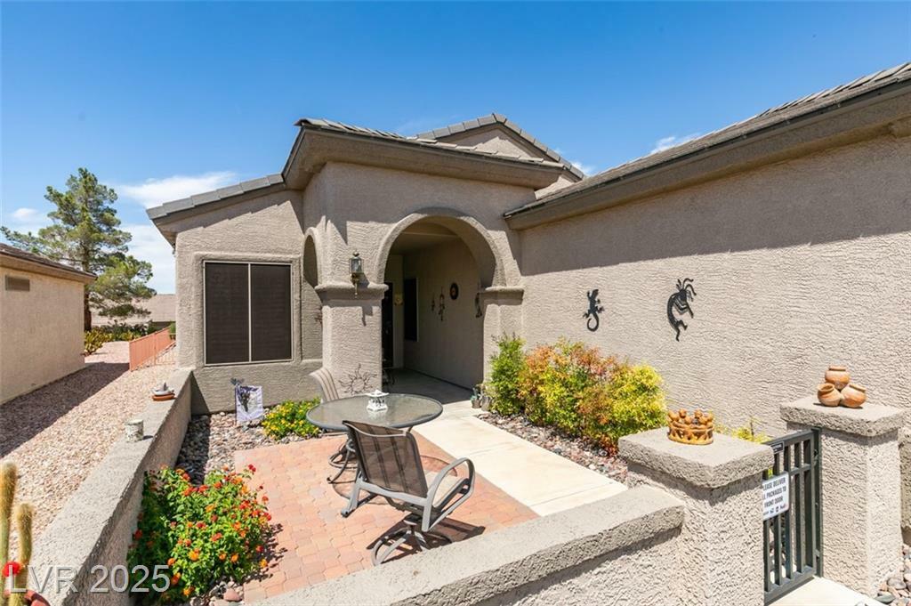 Property Photo: 2120 Desert Woods Drive NV 89012