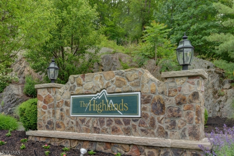 158 Mountainside Dr  Pompton Lakes Boro NJ 07442 photo