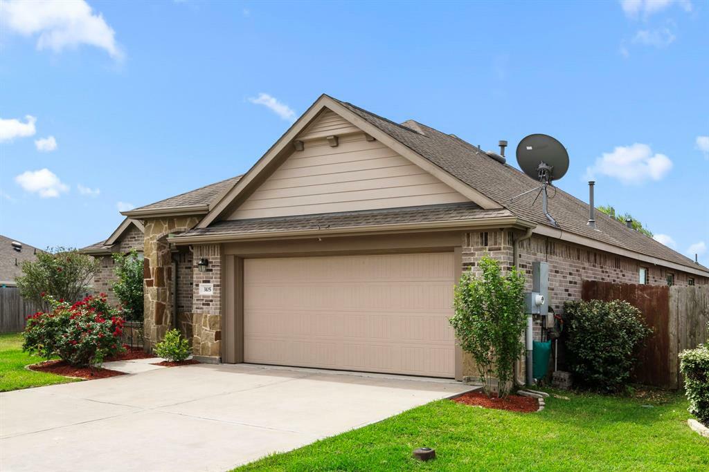 Property Photo: 3105 Zachary Bay Lane TX 77539