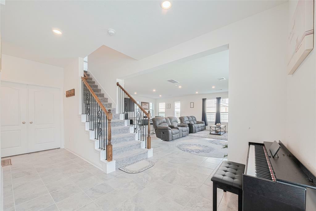 Property Photo: 6831 Beck Canyon Drive TX 77084