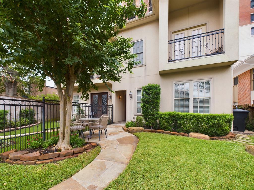 Property Photo:  6319 Riverview Way  TX 77057 