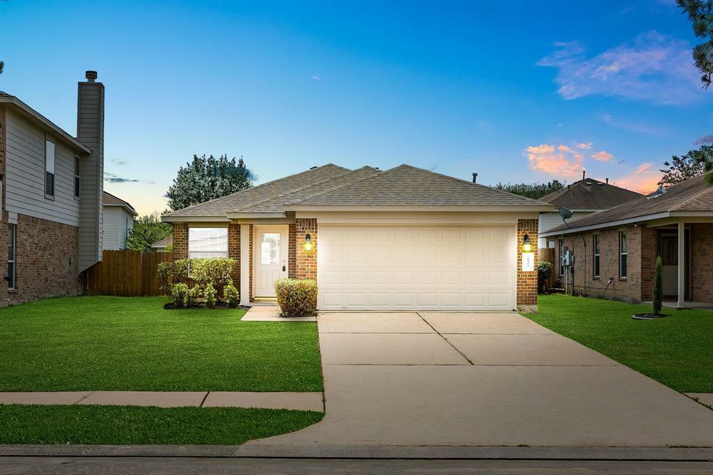 Property Photo: 2442 Pinpoint Drive TX 77373