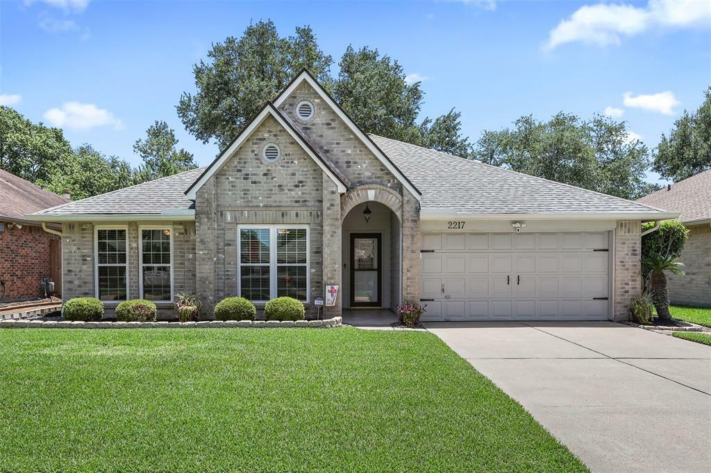 Property Photo: 2217 Bennigan Street TX 77573