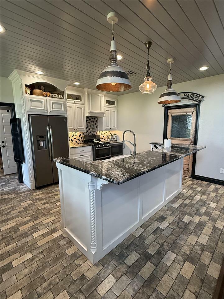 Property Photo: 2380 NE 135th St OK 73507