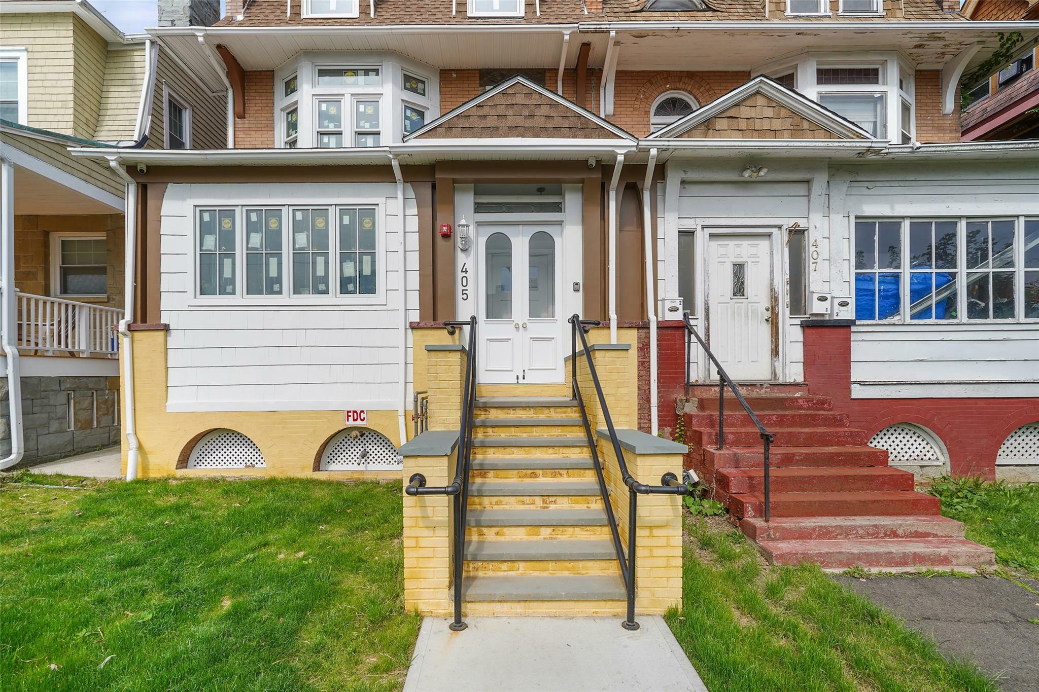 Property Photo: 405 Grand Street 3 NY 12550