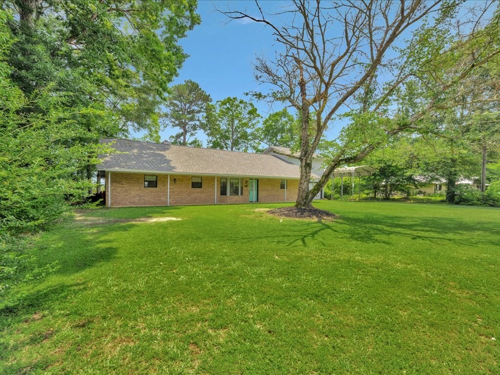 Property Photo: 184 Cr 557 TX 75961