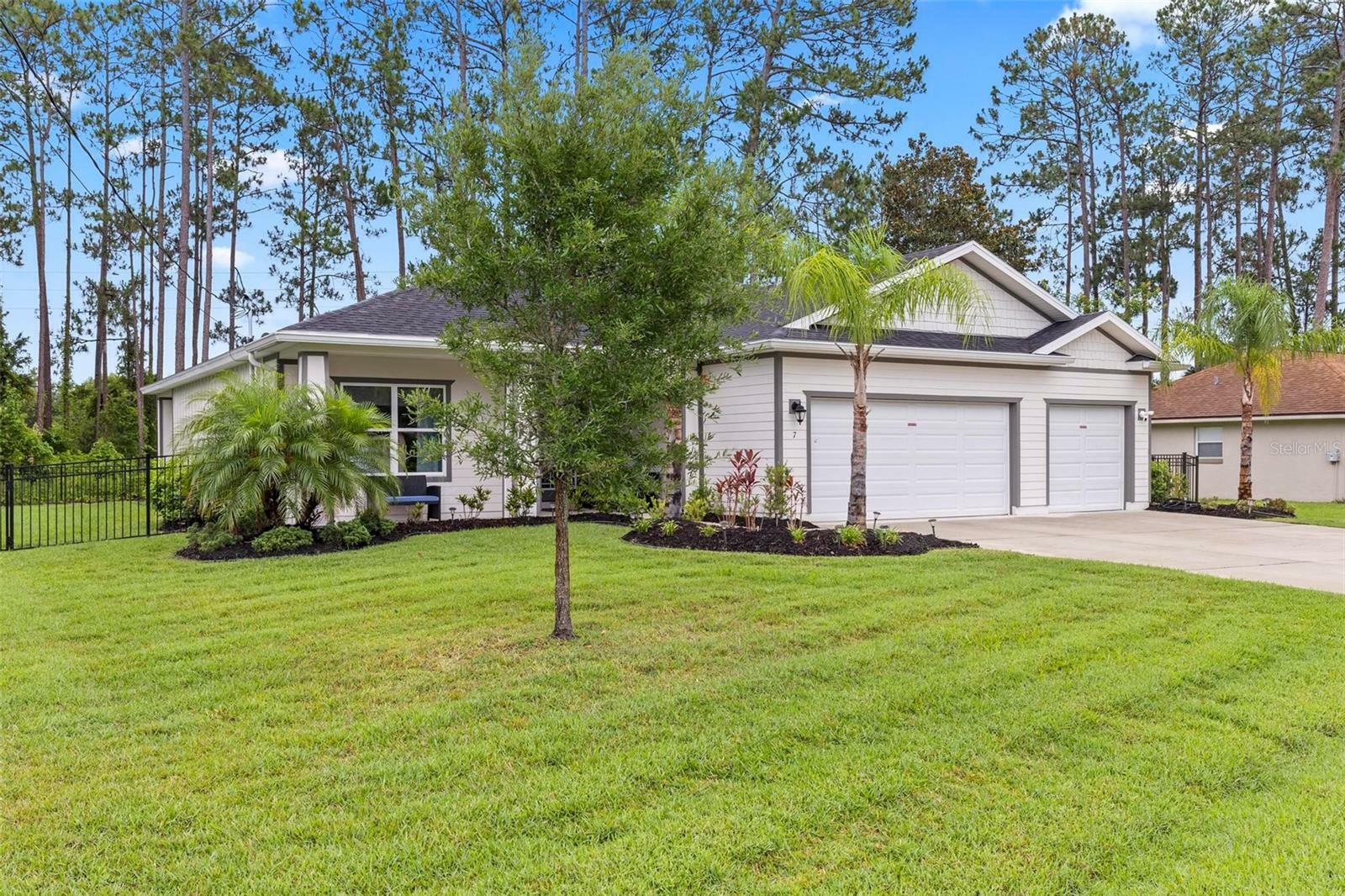 Property Photo: 7 Eagle Harbor Trail FL 32164
