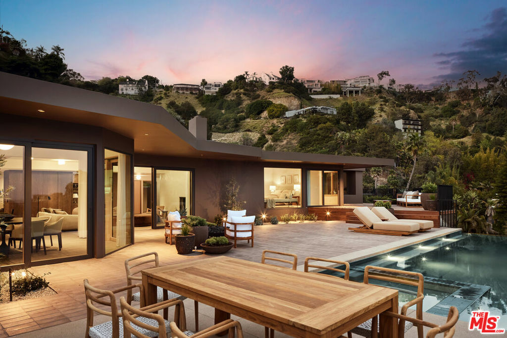 1849 Rising Glen Road  Los Angeles CA 90069 photo