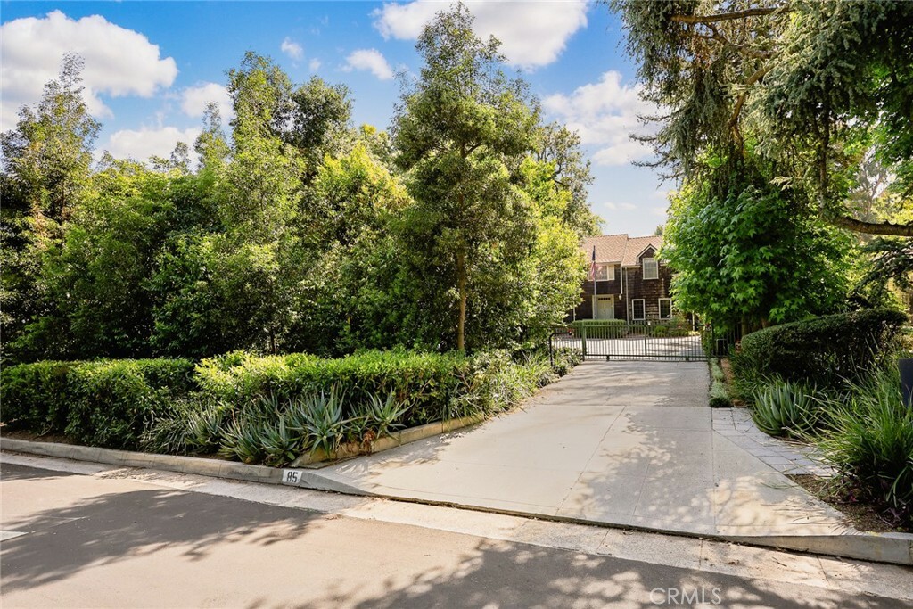 Property Photo: 85 S San Rafael Avenue CA 91105