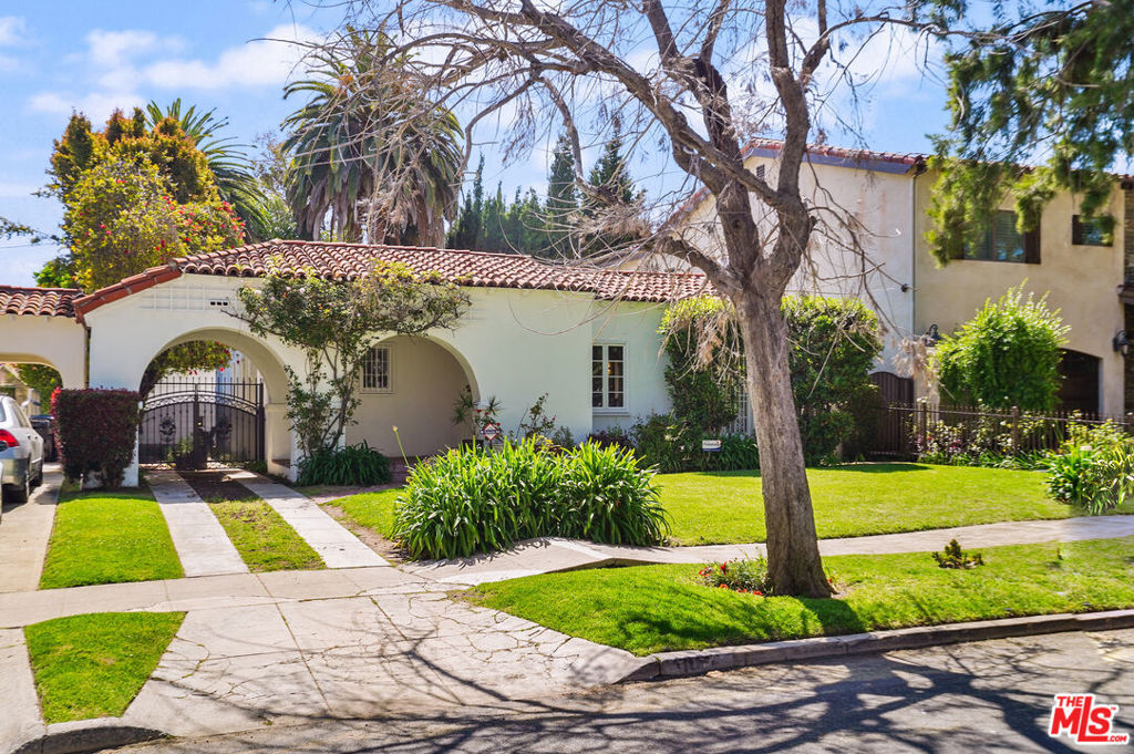 1931 Midvale Avenue  Los Angeles CA 90025 photo