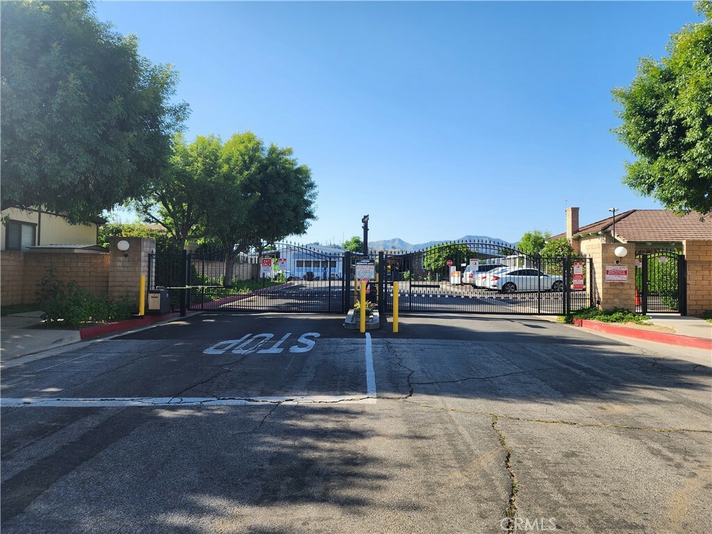 Property Photo: 15413 Mankato Street 45 CA 91345