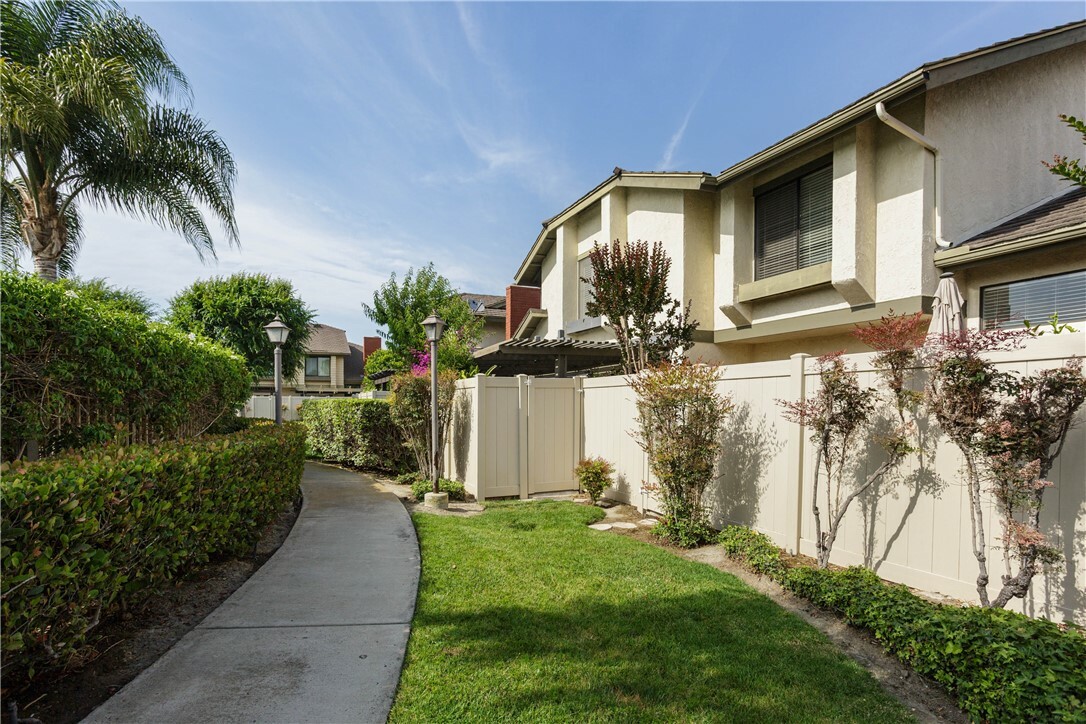 18147 Hearth Drive  Fountain Valley CA 92708 photo
