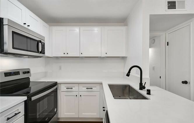 Property Photo: 8801 Independence Ave. 25 CA 91304