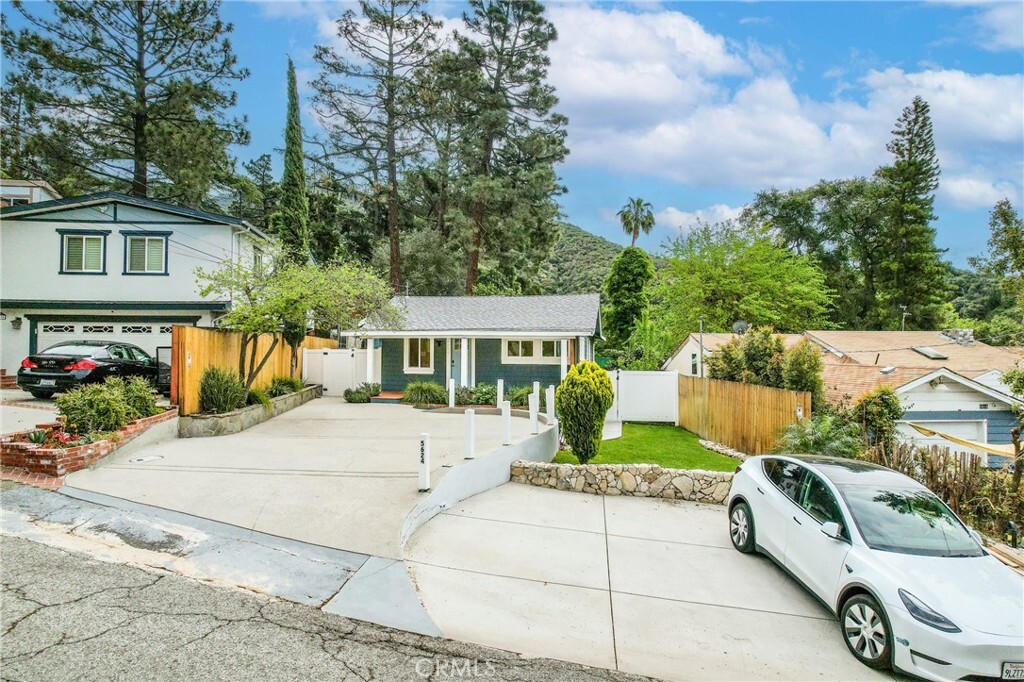 Property Photo:  5624 Freeman Avenue  CA 91214 
