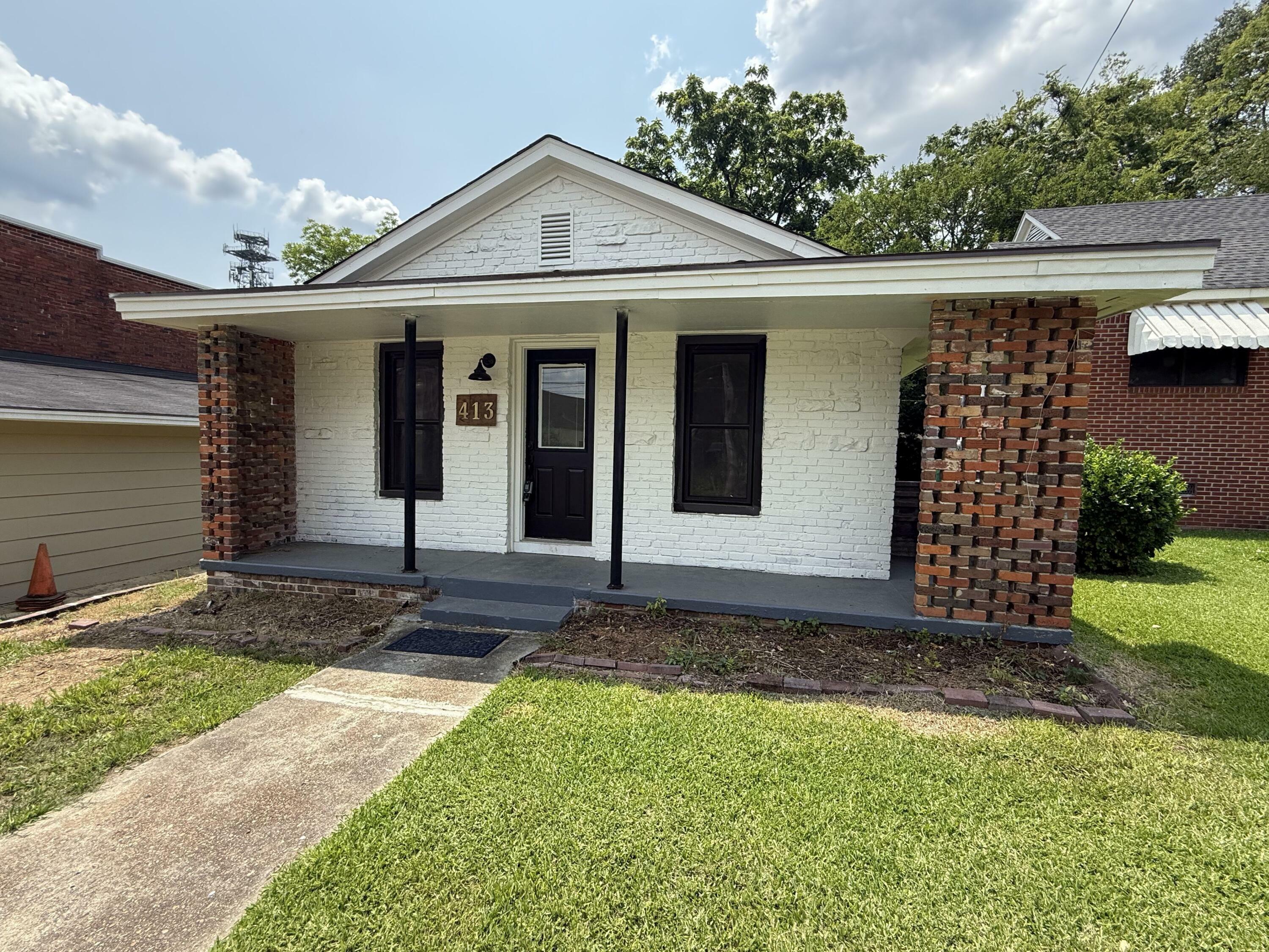 Property Photo: 413 North Spring Street MS 38804