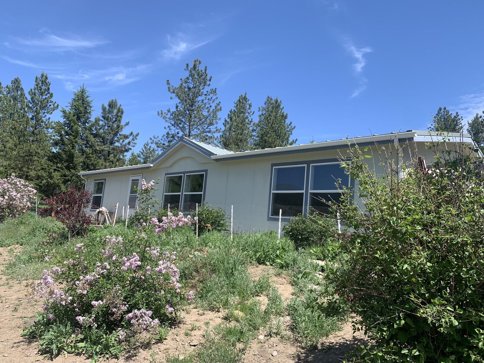 Property Photo:  2558 Grimm Rd  WA 99101 