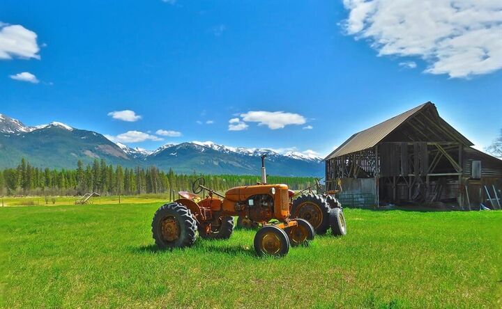 Property Photo:  895 Mud Lake Road  MT 59911 