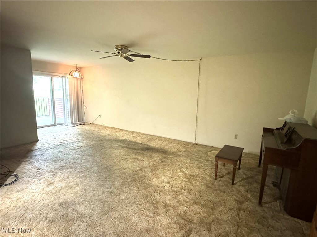 Property Photo: 2540 N River Road NE C7 OH 44483