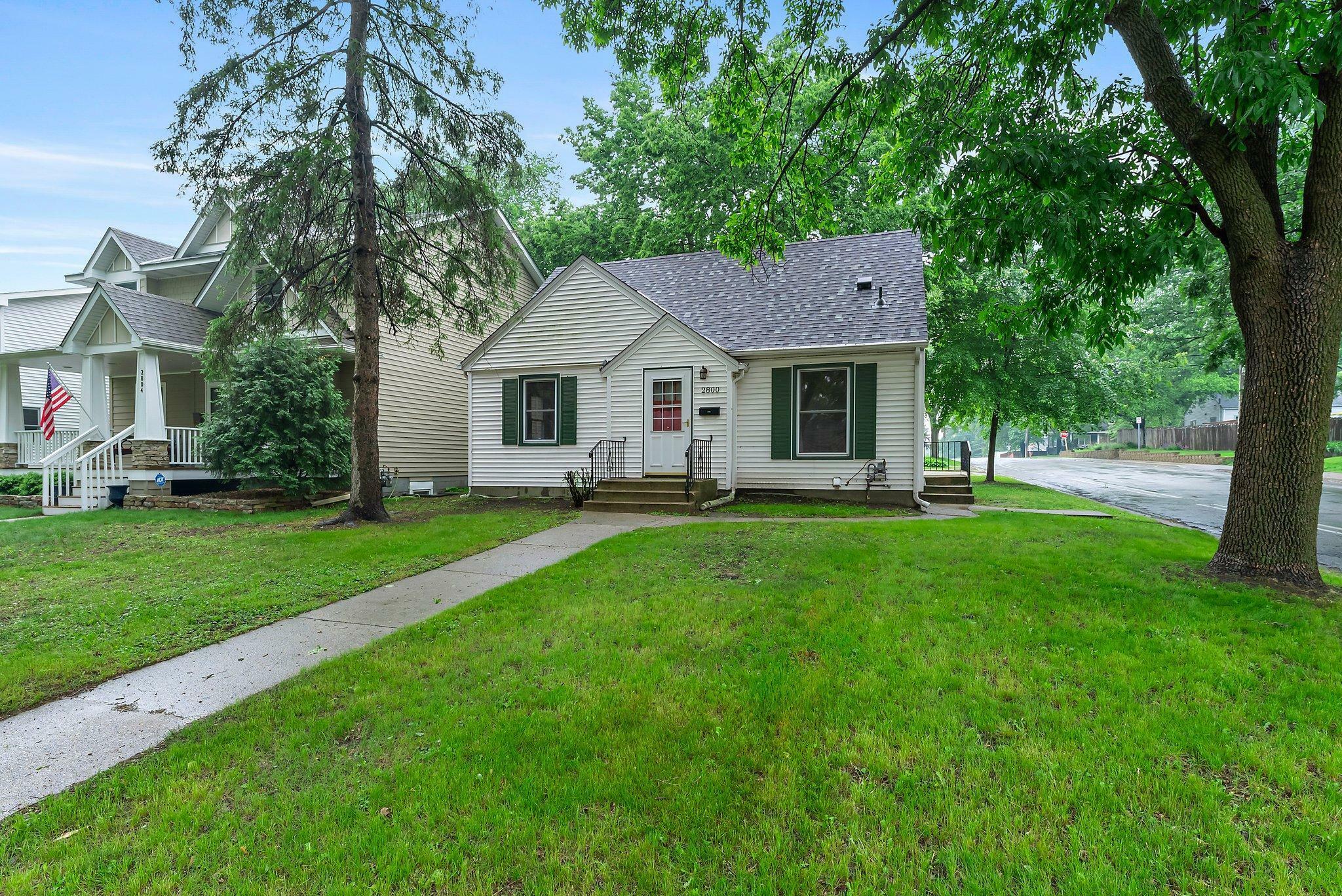 Property Photo: 2800 Georgia Avenue S MN 55426
