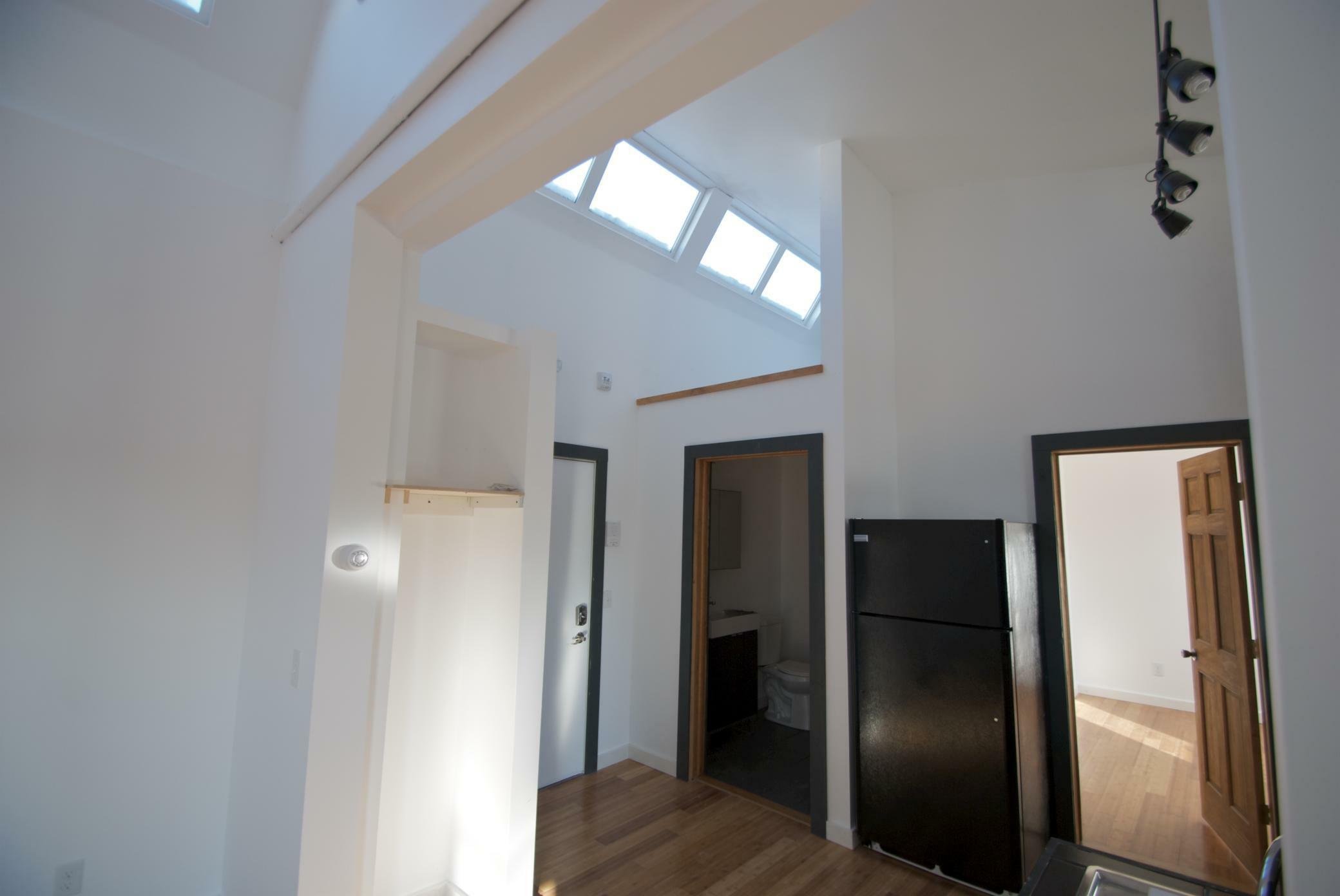 Property Photo: 25 E 26th Street 3 MN 55404