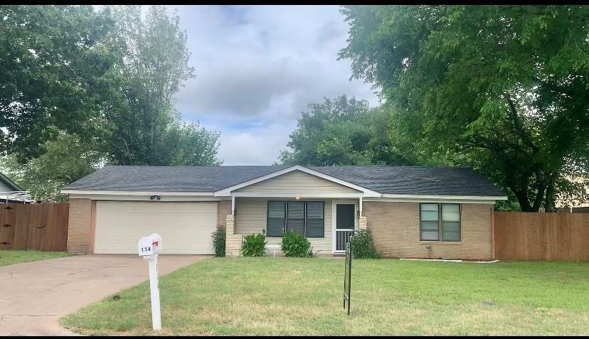 Property Photo:  114 Barbara Way  TX 75165 