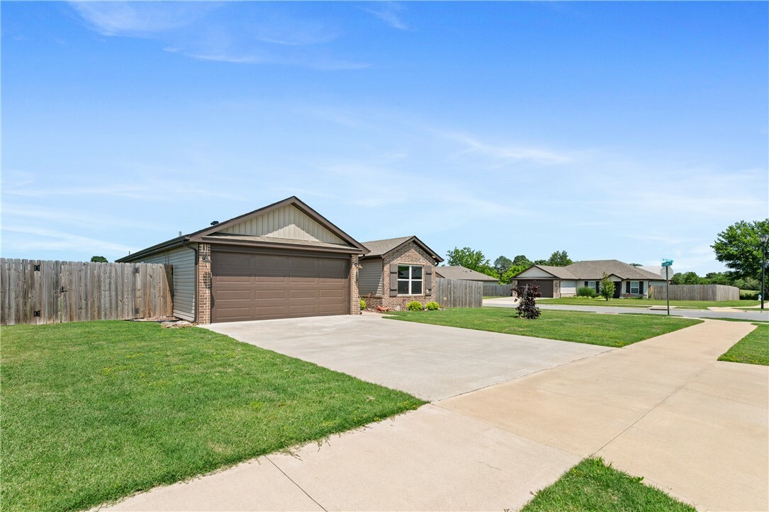 Property Photo: 443 N Mojave Street AR 72730
