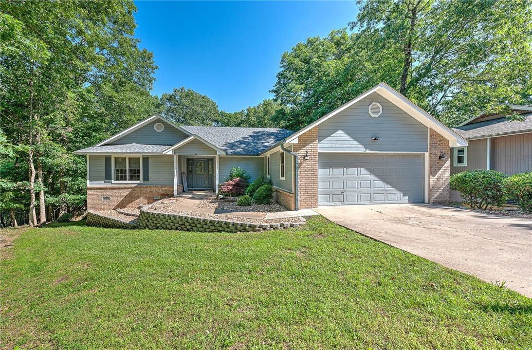 Property Photo:  11 Redwick Circle  AR 72714 