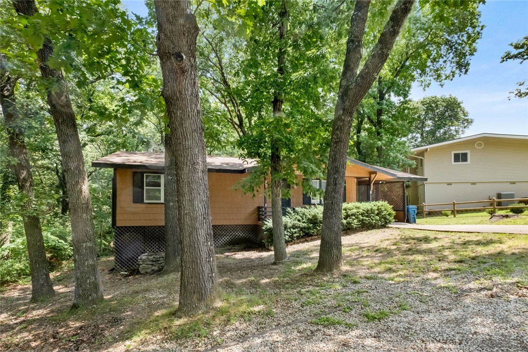 Property Photo: 2 Tenbury Lane AR 72714