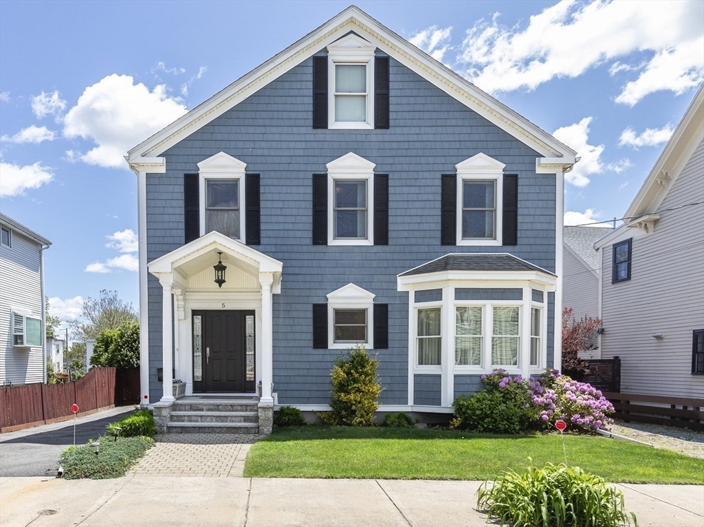 Property Photo:  5 Tremont Pl  MA 01960 