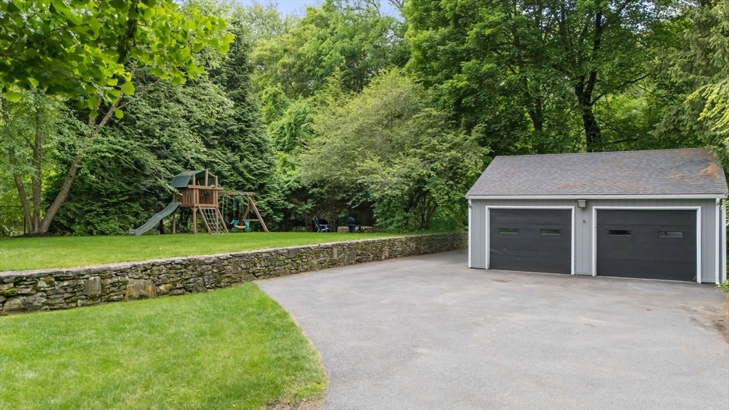 Property Photo:  9 Oak Street  MA 01778 