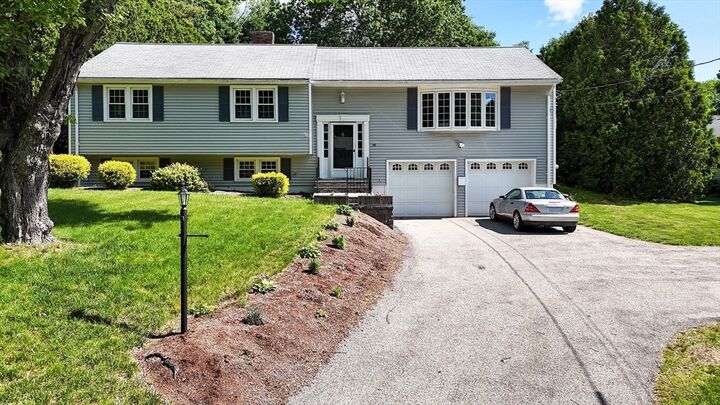 38 Juniper Ln  Holden MA 01520 photo