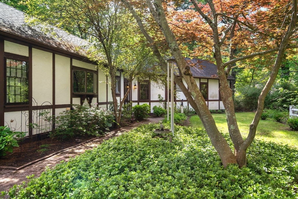 Property Photo: 321 Sudbury St MA 01752