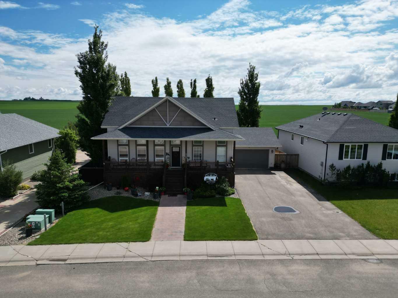 713 Centennial Avenue  Nobleford AB T0L 1S0 photo