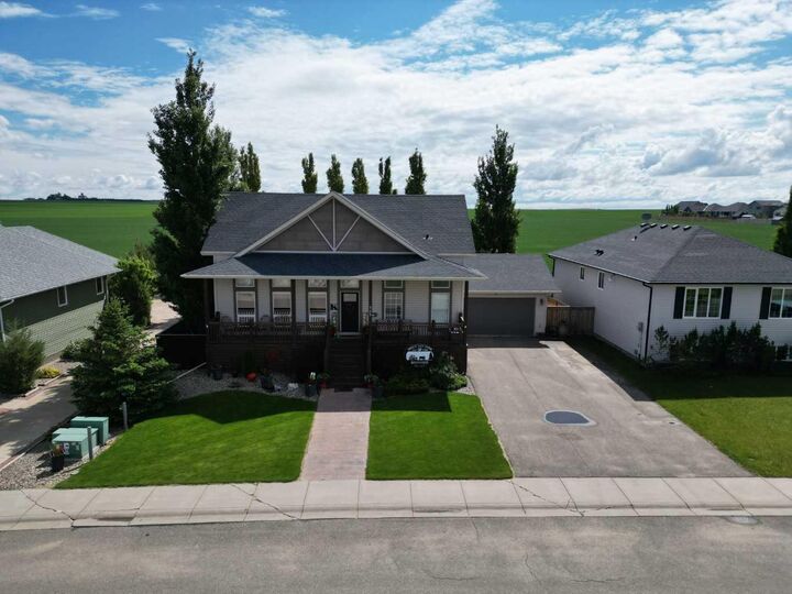 713 Centennial Avenue  Nobleford AB T0L 1S0 photo